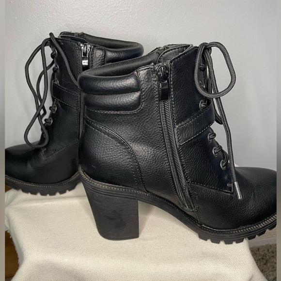 TORRID Lace-Up Hiker Boots - Black SZ/9WW - Picture 6 of 10